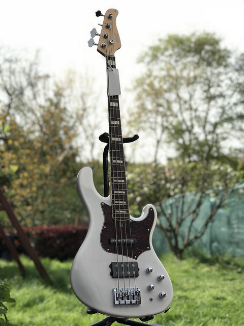 Cort deals gb74 bass